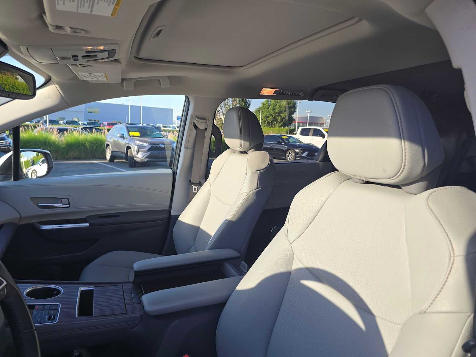 2023 Toyota Sienna XLE