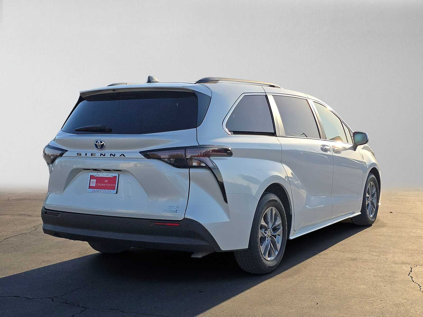 2023 Toyota Sienna XLE
