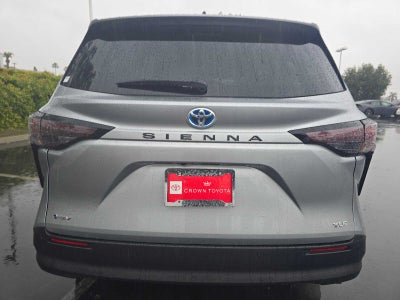 2025 Toyota Sienna XLE