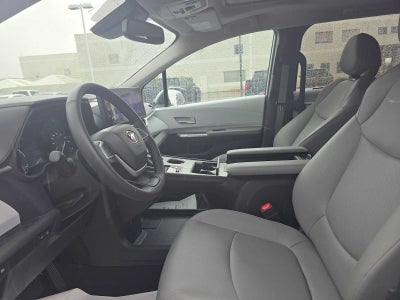 2025 Toyota Sienna XLE