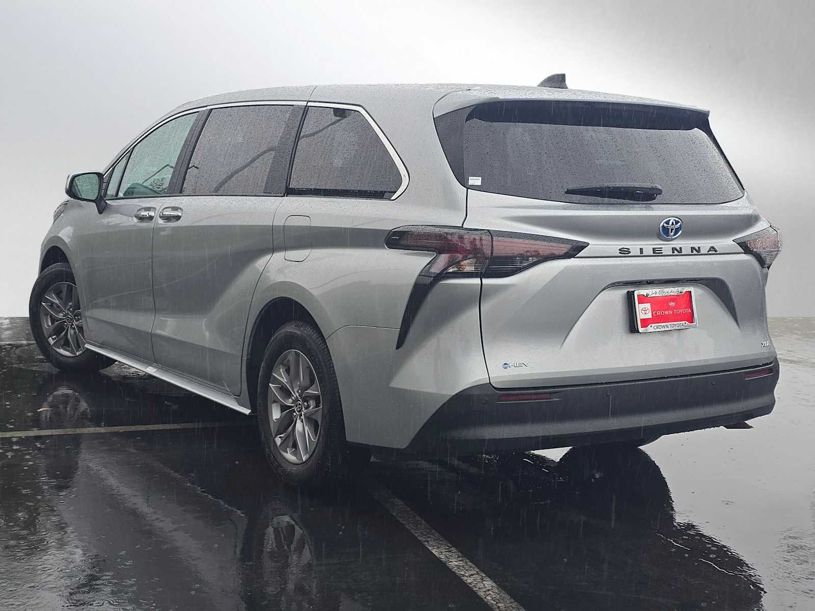 2025 Toyota Sienna XLE