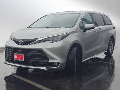 2025 Toyota Sienna XLE