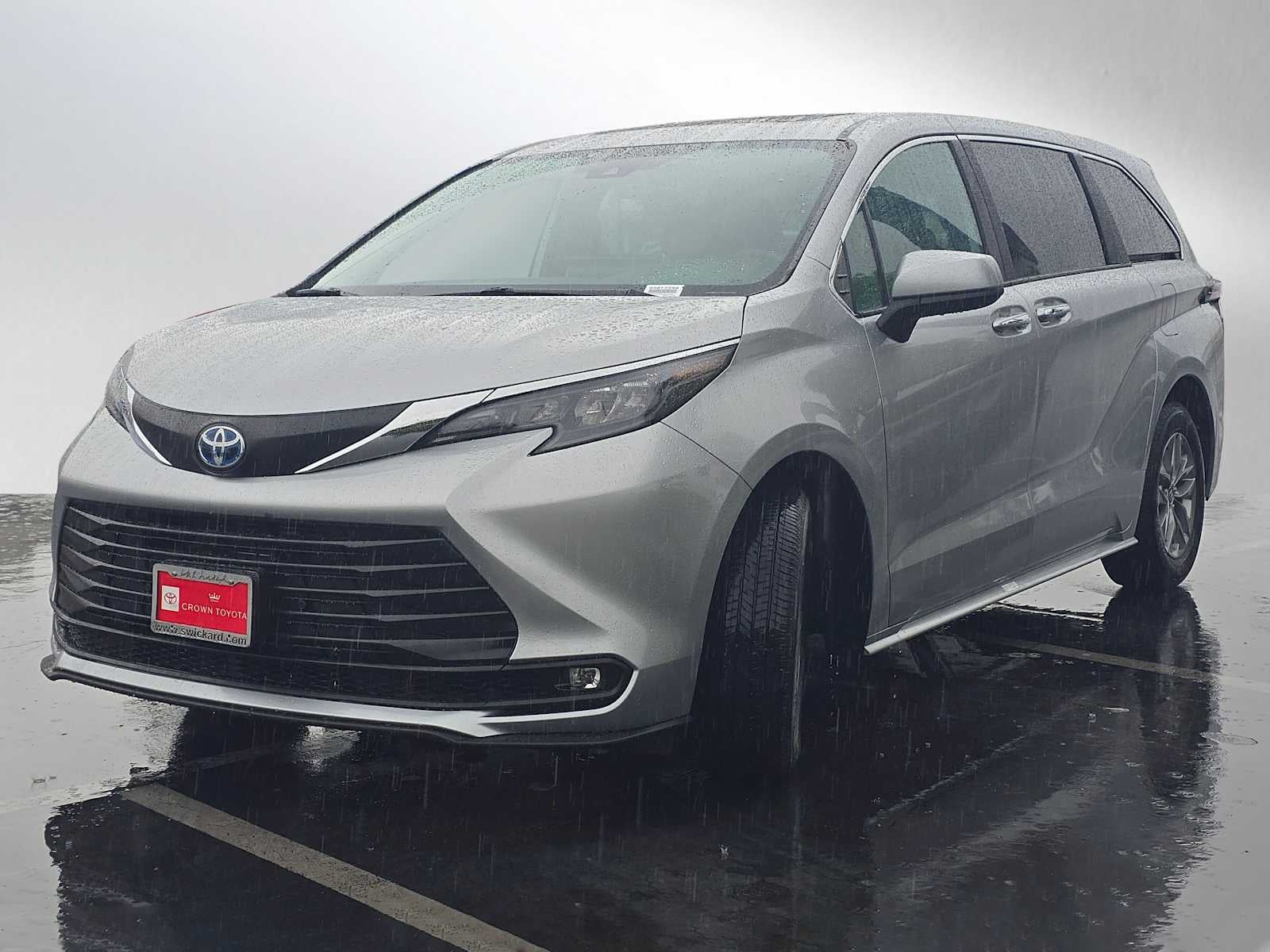 2025 Toyota Sienna XLE