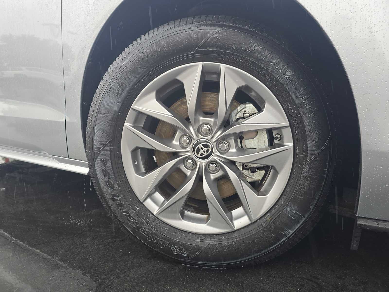 2025 Toyota Sienna XLE