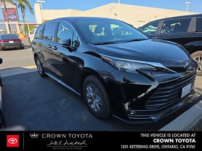 2025 Toyota Sienna XLE