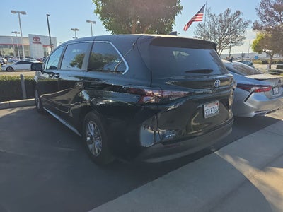 2025 Toyota Sienna XLE