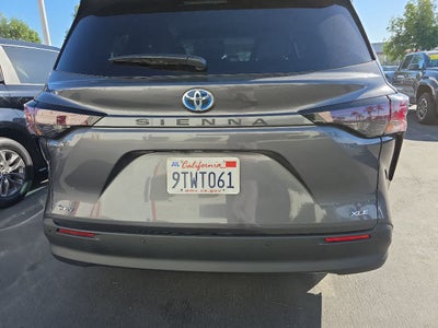 2025 Toyota Sienna XLE