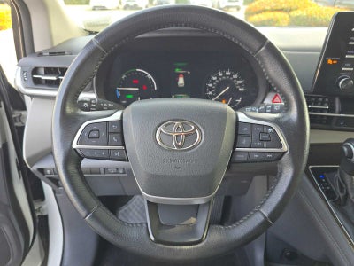 2021 Toyota Sienna XLE
