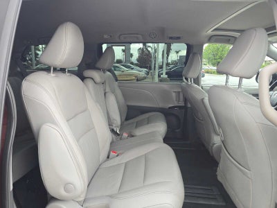 2019 Toyota Sienna XLE