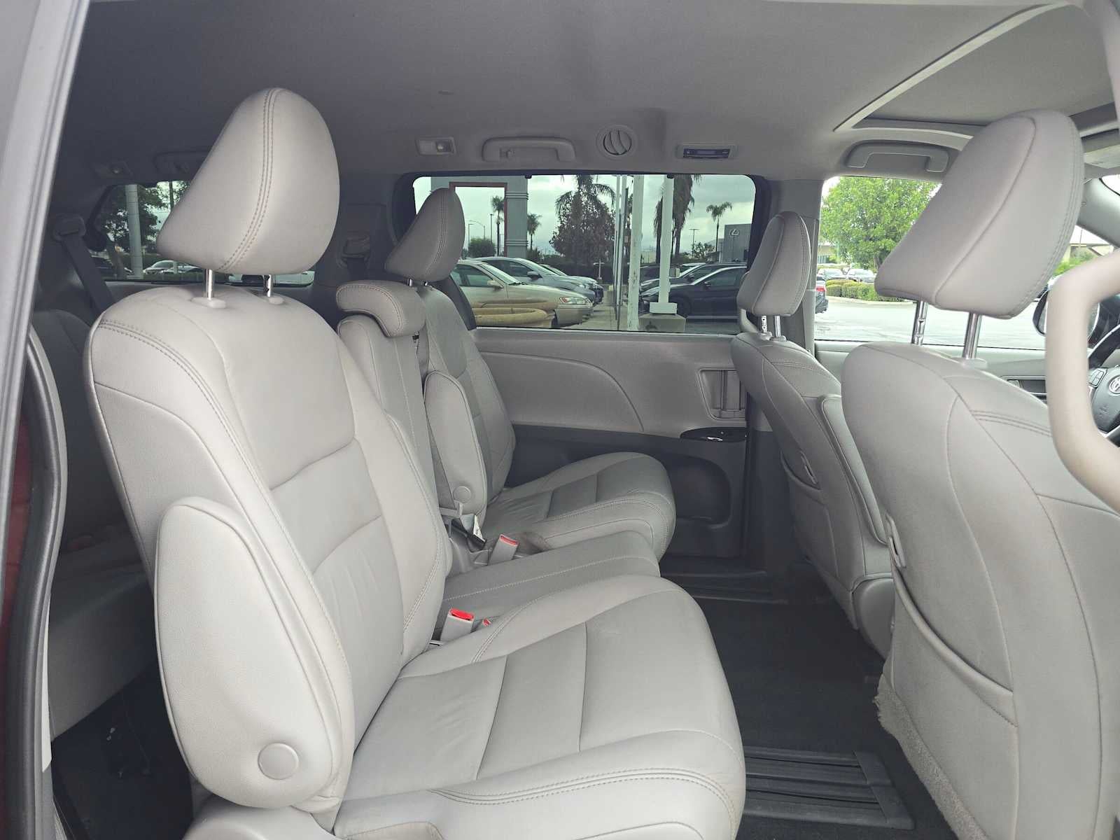 2019 Toyota Sienna XLE