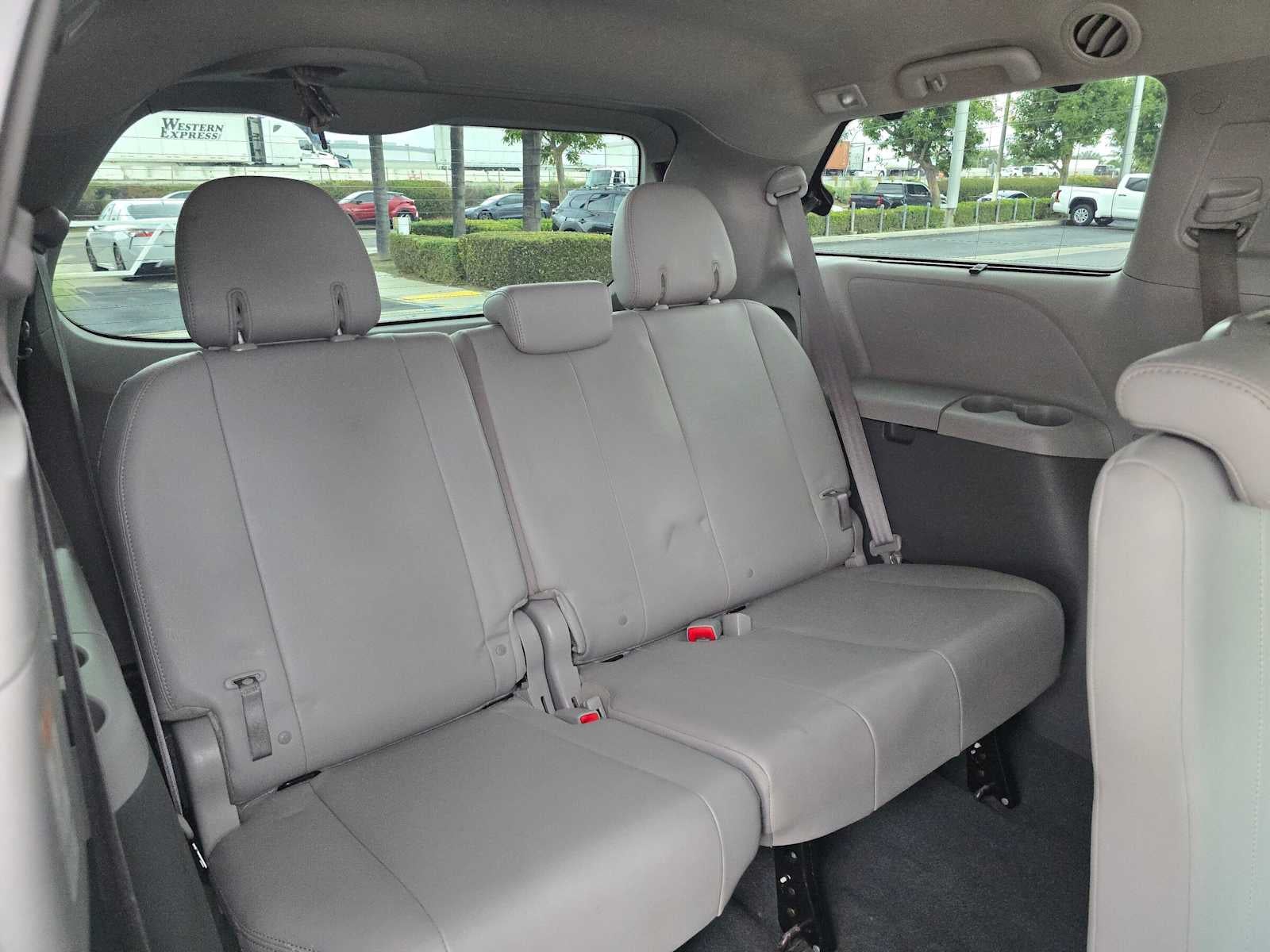 2019 Toyota Sienna XLE