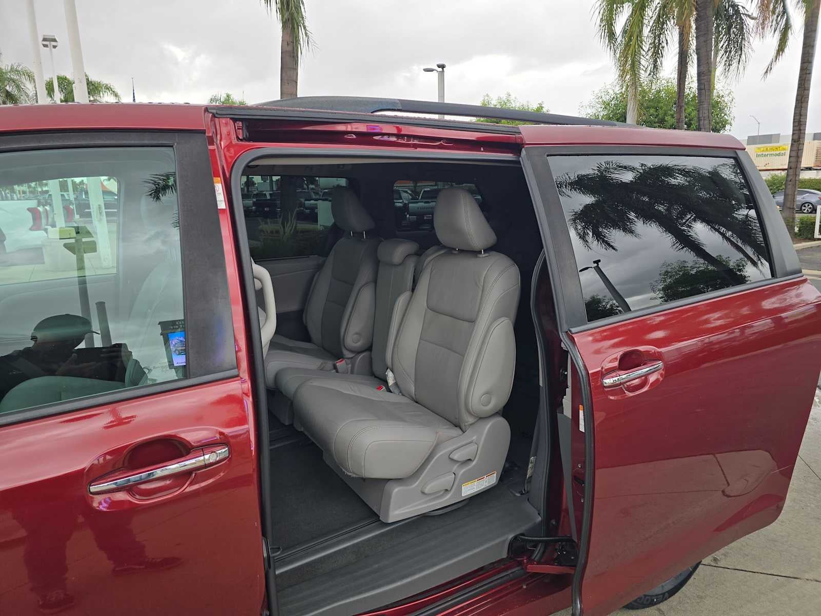 2019 Toyota Sienna XLE