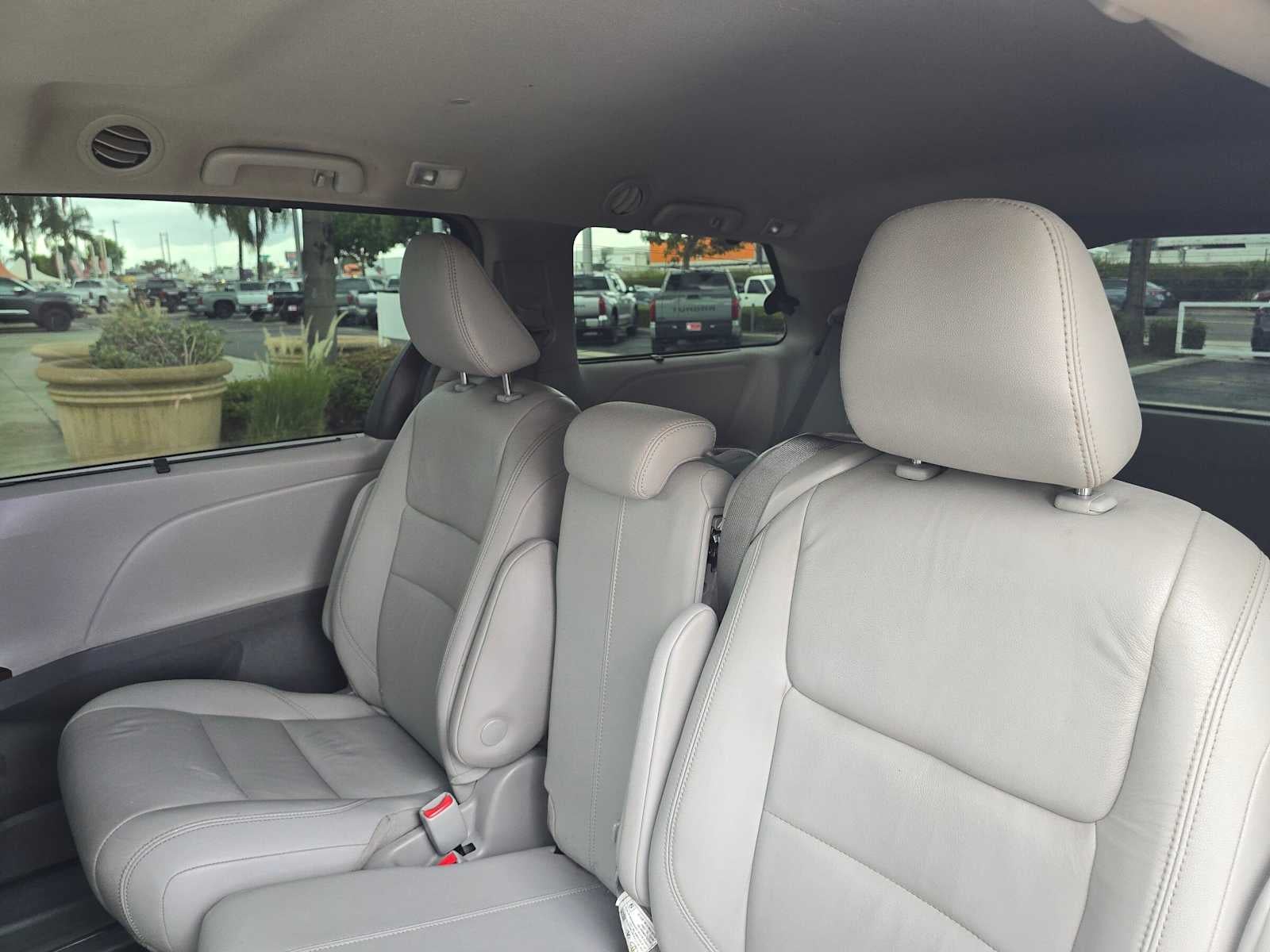 2019 Toyota Sienna XLE