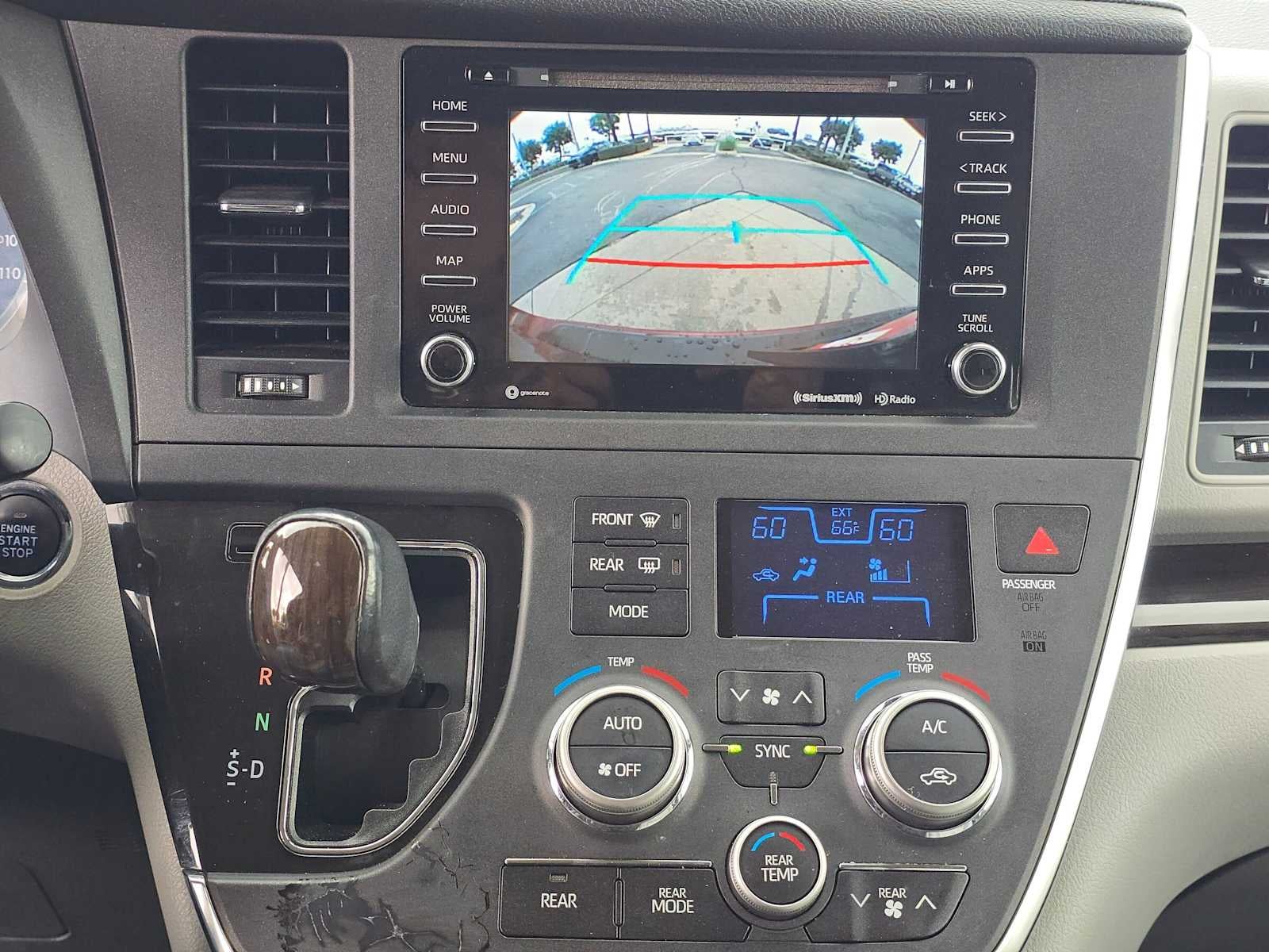 2019 Toyota Sienna XLE