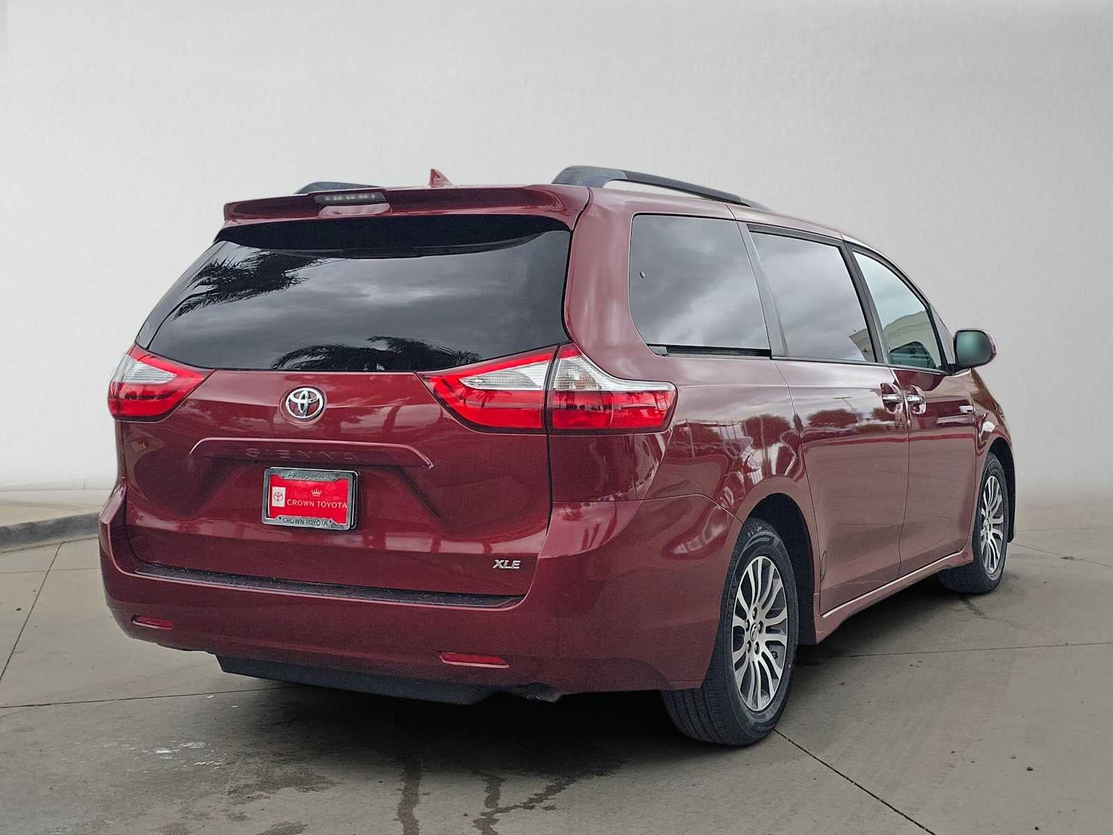 2019 Toyota Sienna XLE