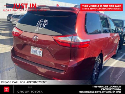 2019 Toyota Sienna XLE