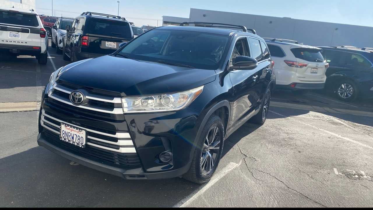2019 Toyota Highlander LE