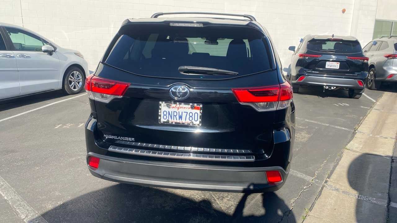 2019 Toyota Highlander LE