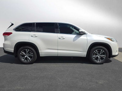2017 Toyota Highlander LE