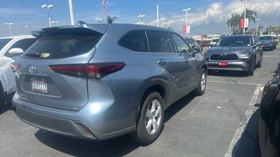 2021 Toyota Highlander LE
