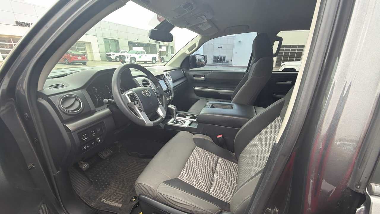2018 Toyota Tundra SR5