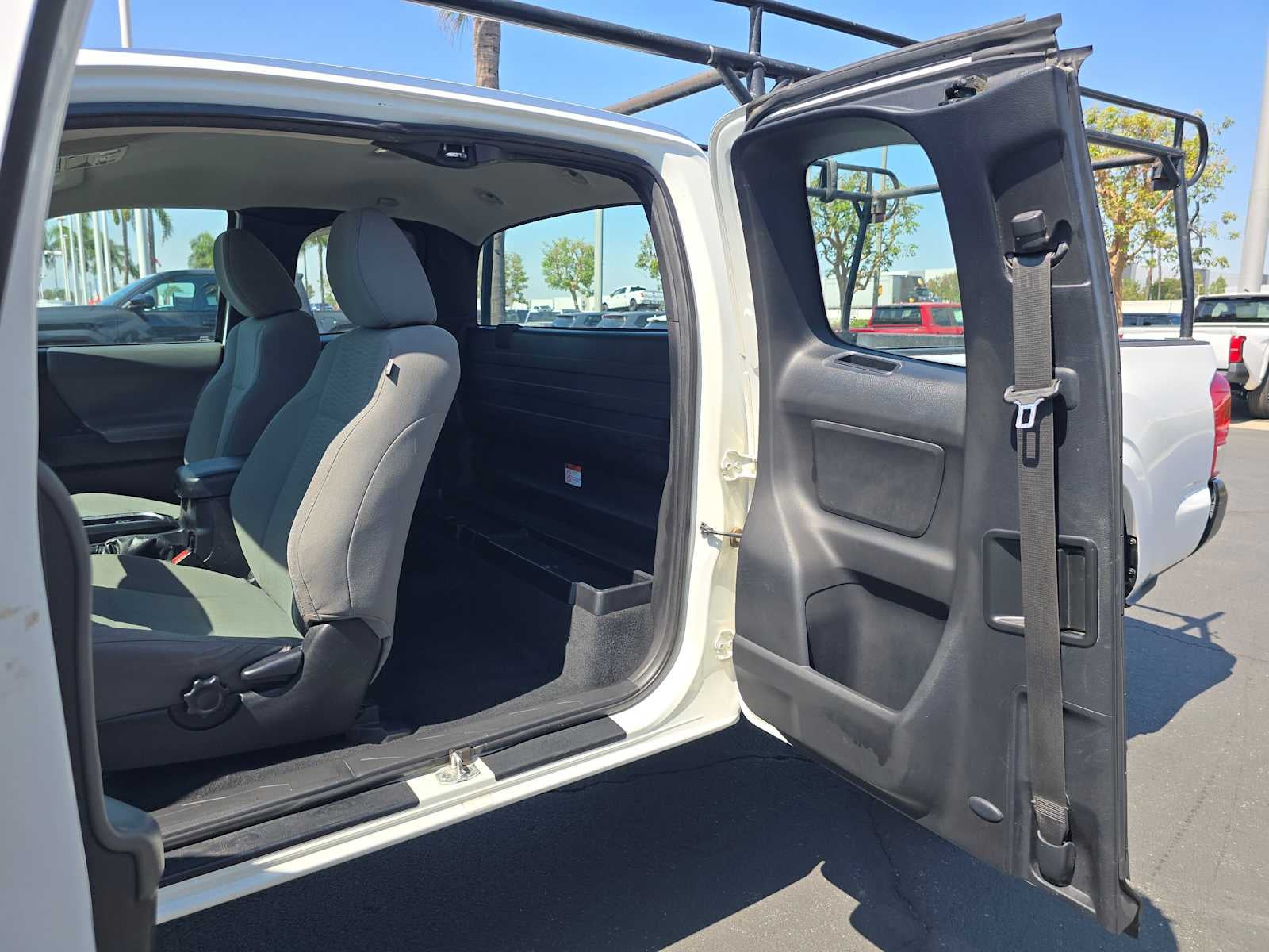 2016 Toyota Tacoma SR