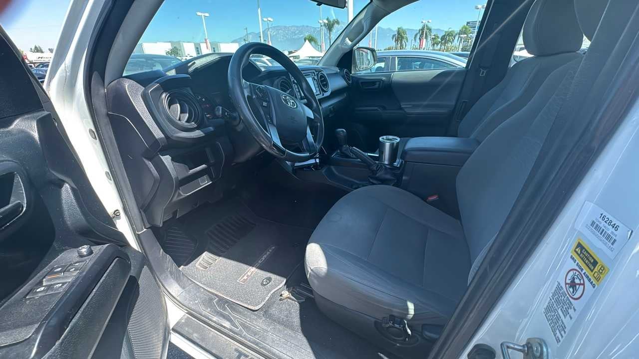 2016 Toyota Tacoma SR