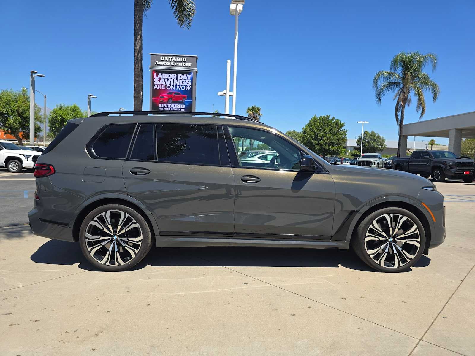 2024 BMW X7 M60i M60i
