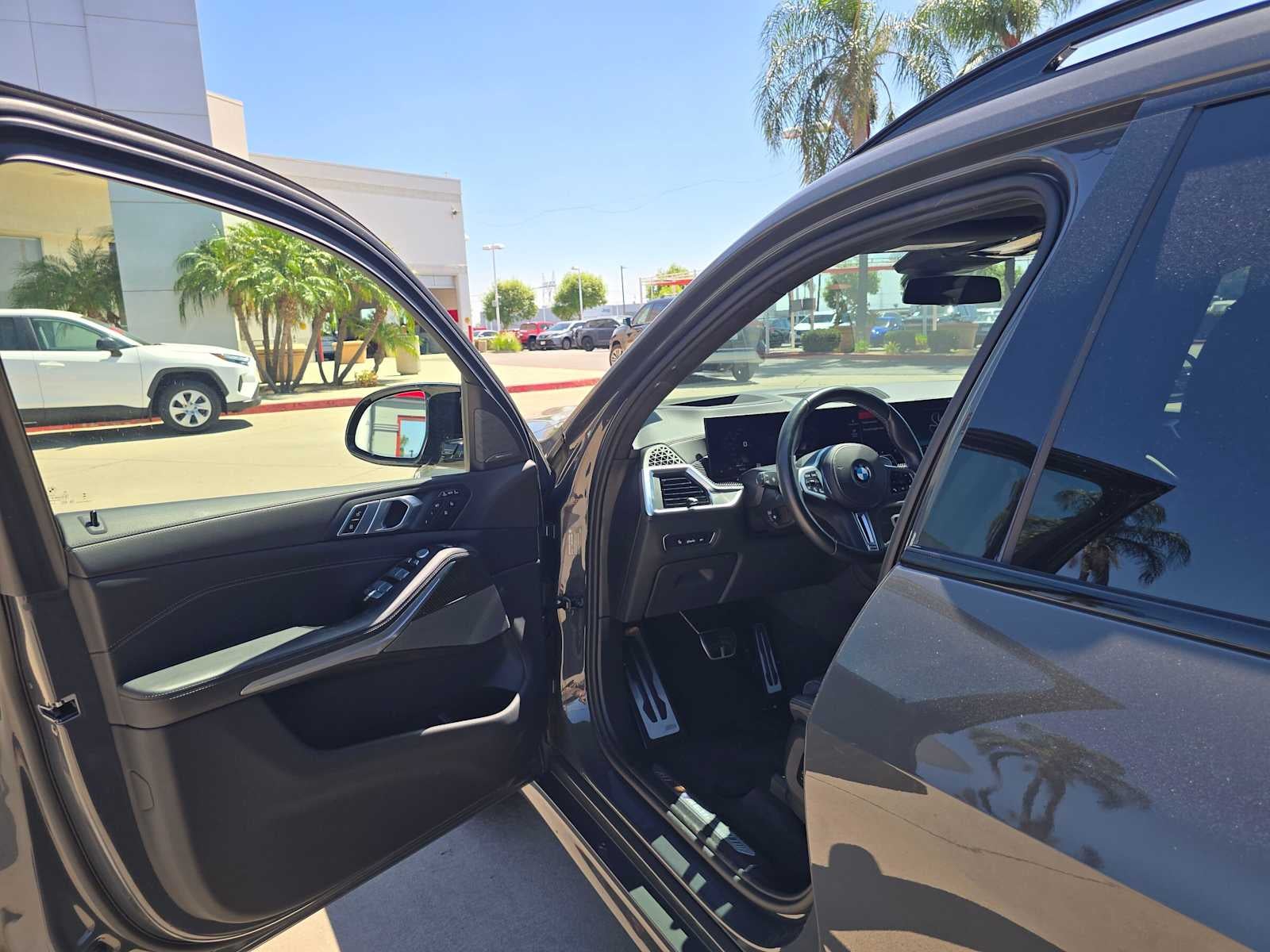 2024 BMW X7 M60i M60i