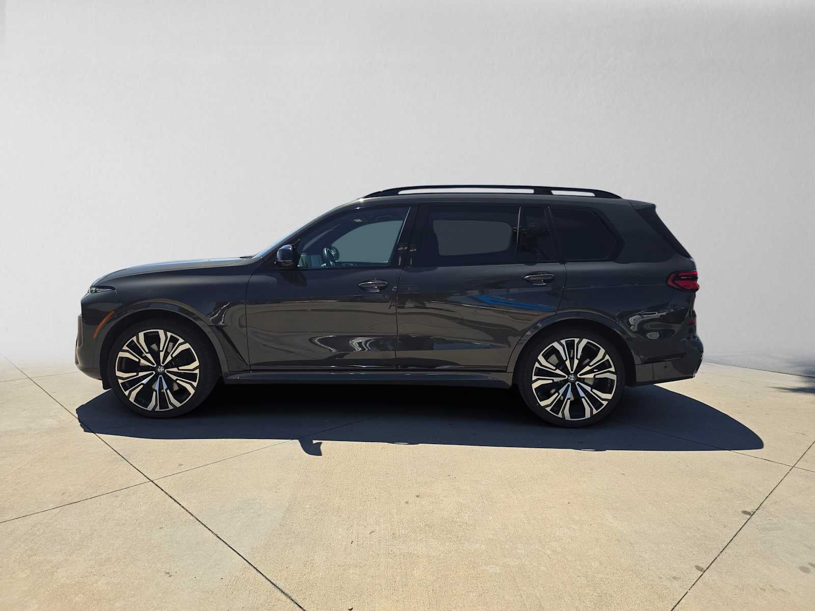 2024 BMW X7 M60i M60i