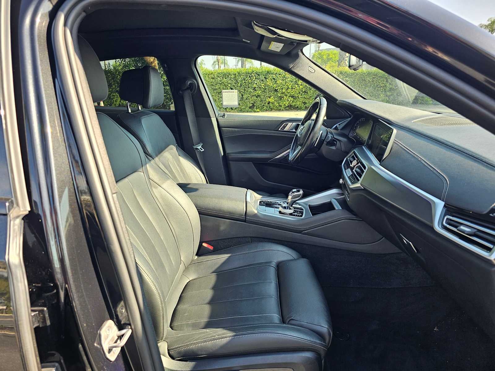 2022 BMW X6 xDrive40i xDrive40i