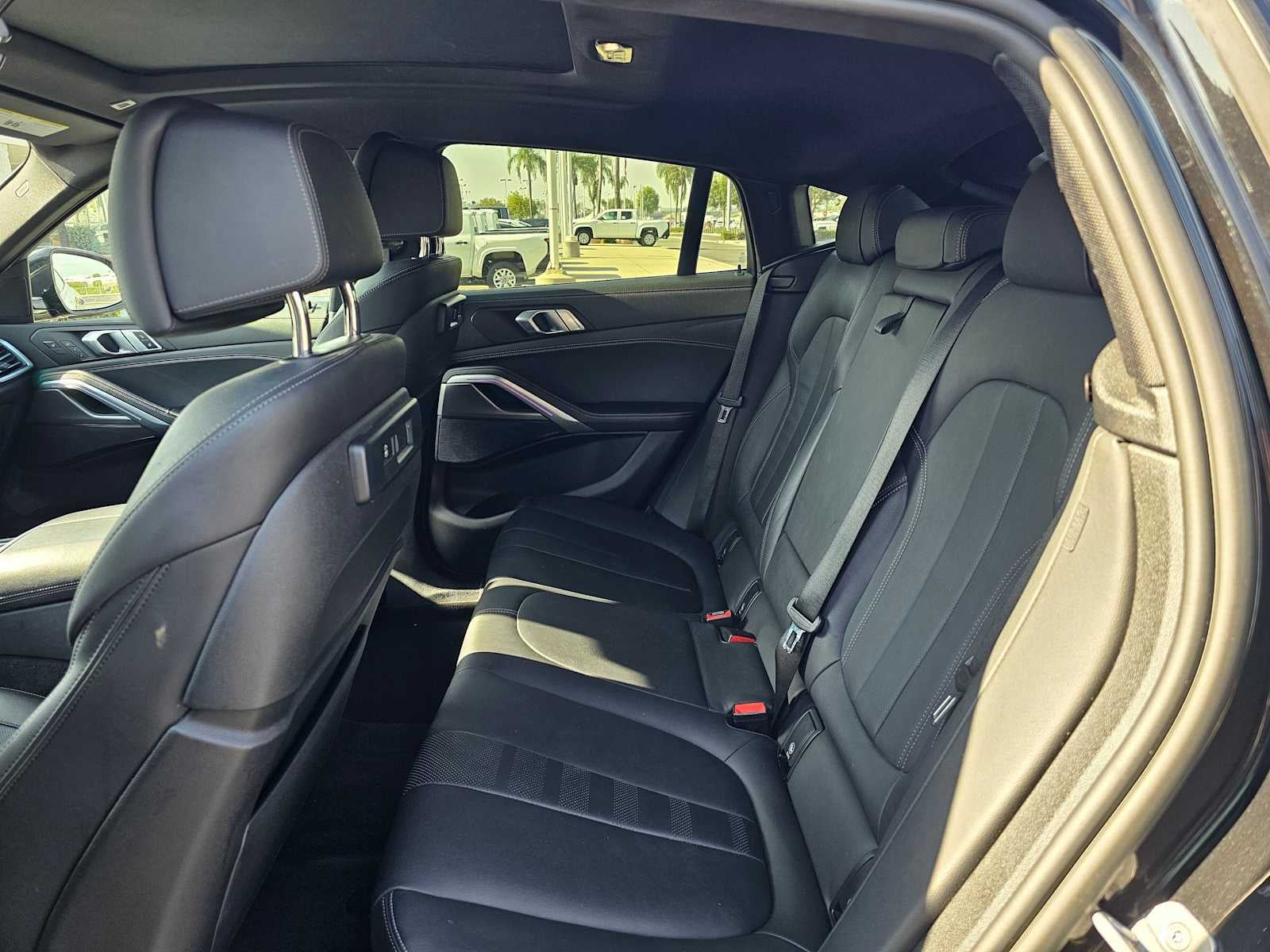 2022 BMW X6 xDrive40i xDrive40i