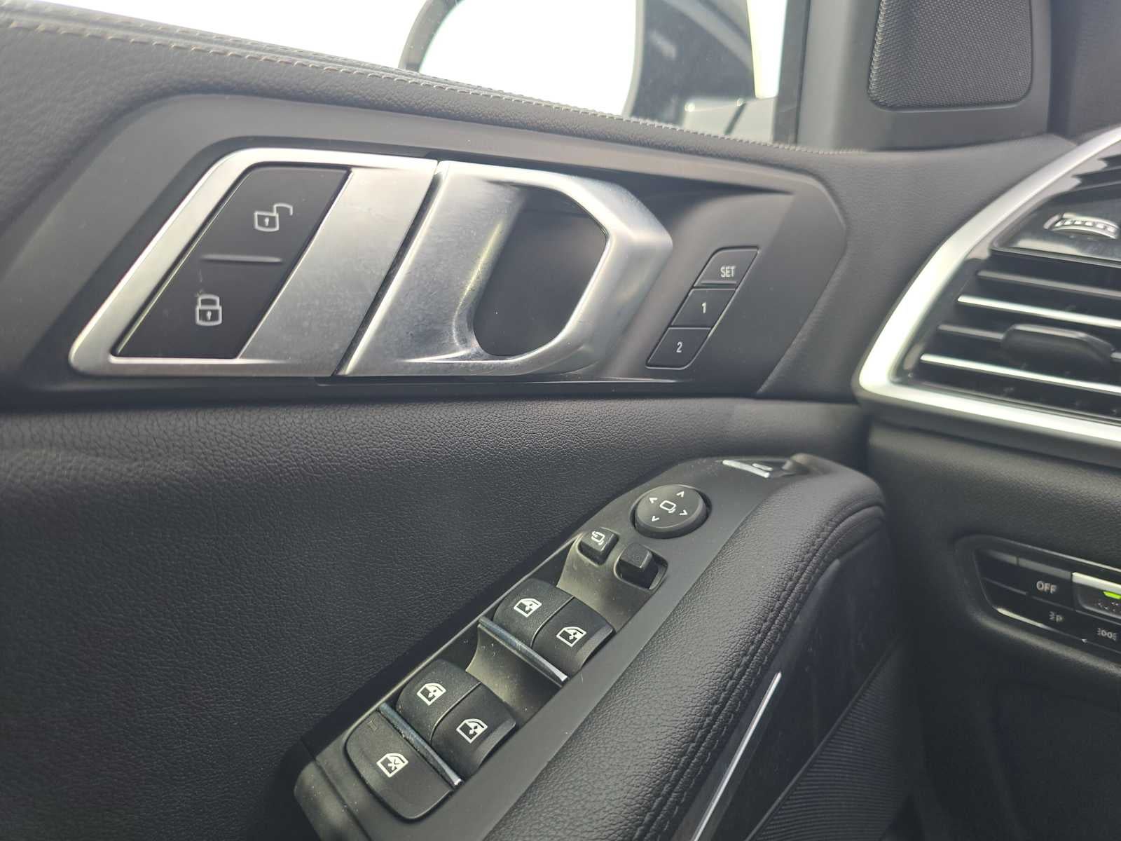 2022 BMW X5 45e - Photo 34