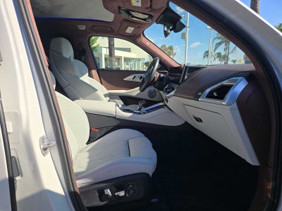 2025 BMW XM Base