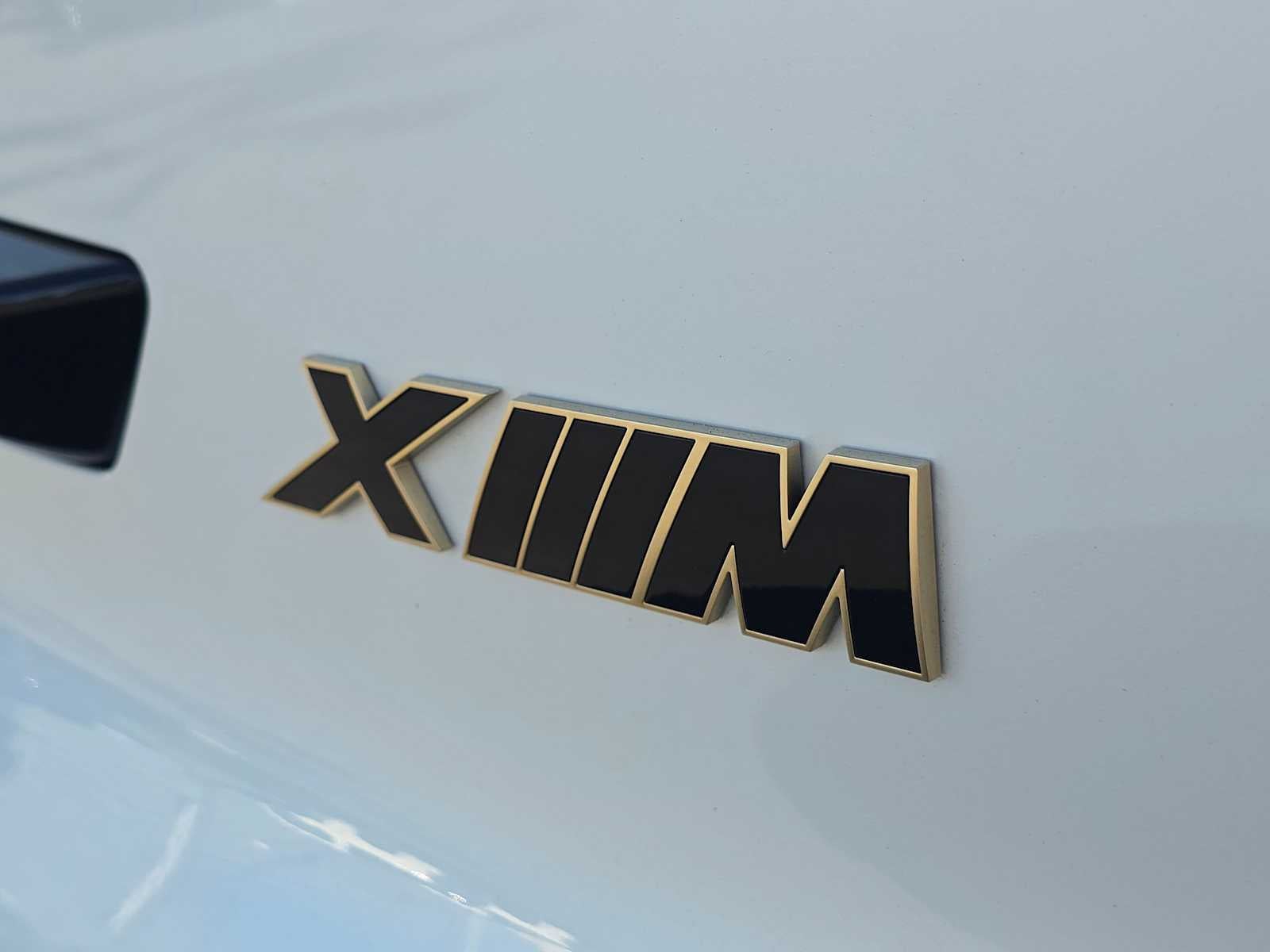 2025 BMW XM Base
