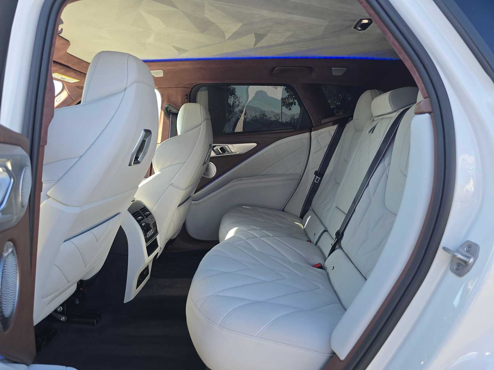 2025 BMW XM Base