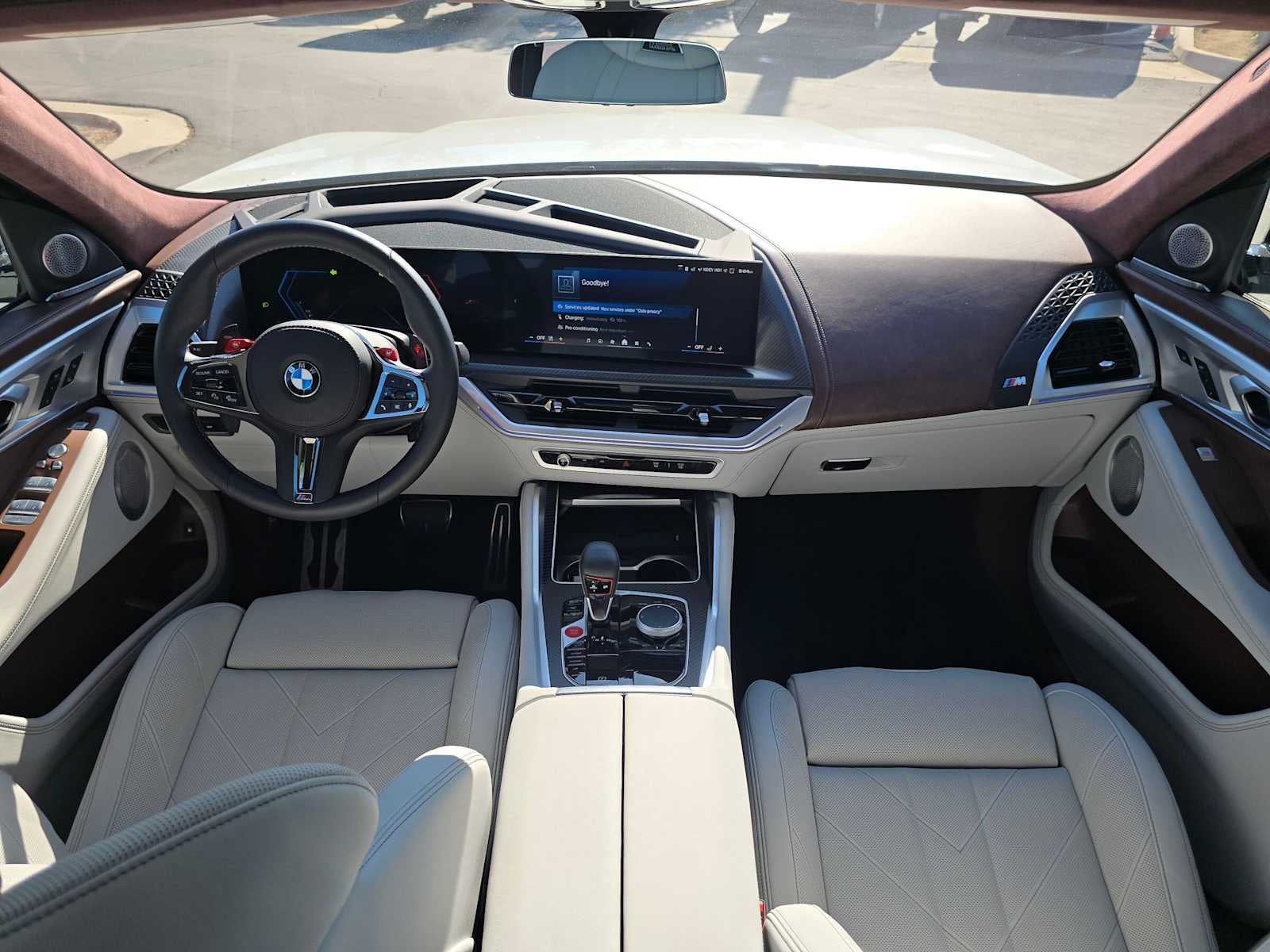 2025 BMW XM Base