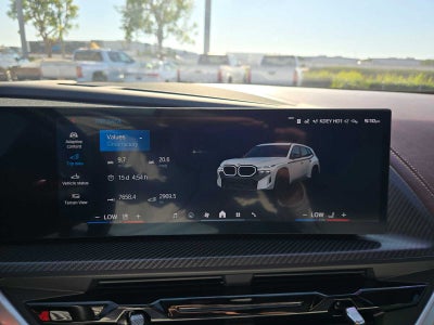 2025 BMW XM Base