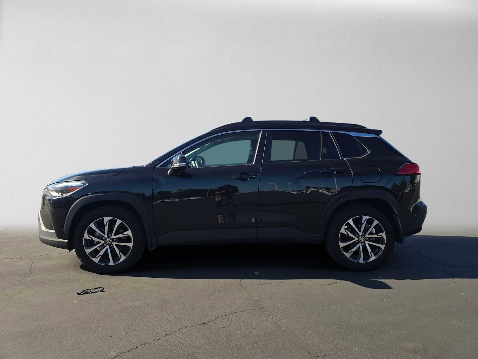 2025 Toyota Corolla Cross XLE