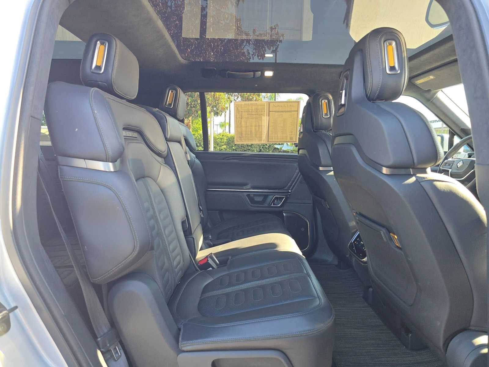 2023 Rivian R1S Adventure
