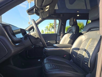 2023 Rivian R1S Adventure