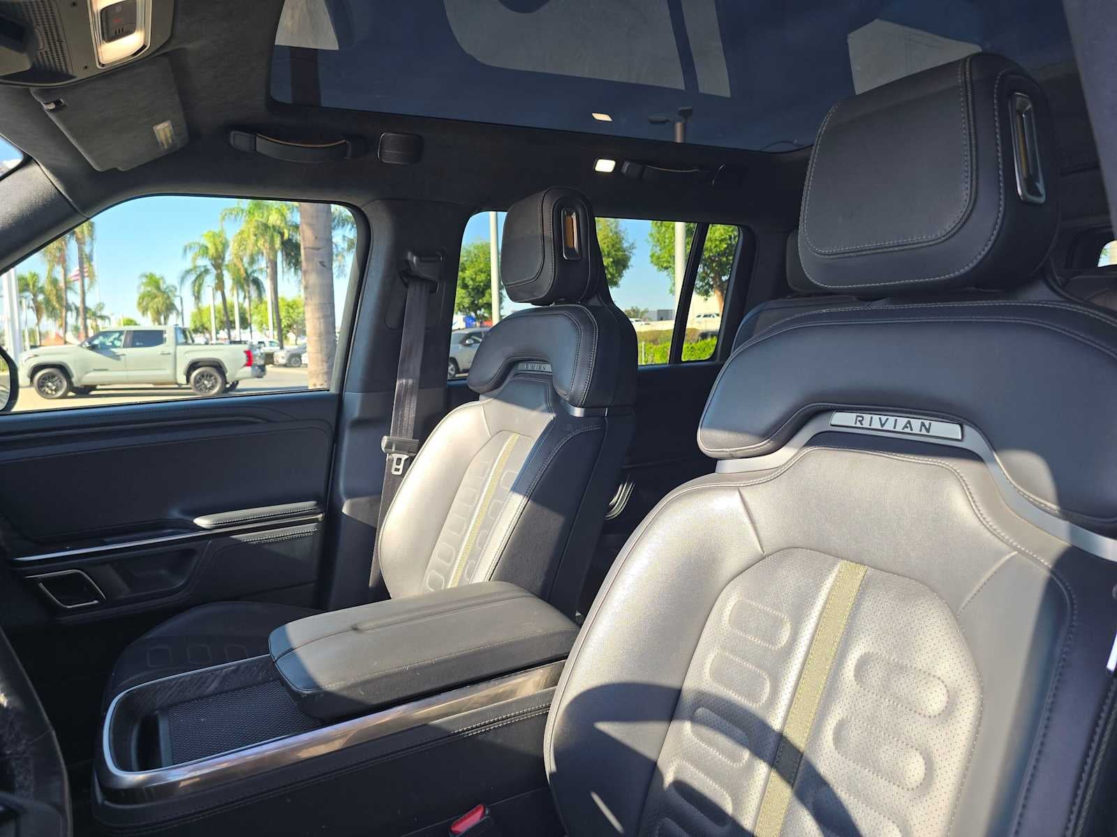 2023 Rivian R1S Adventure