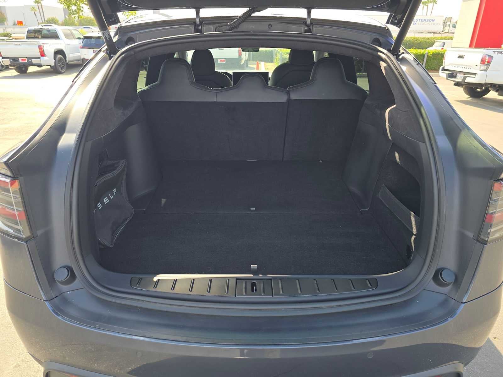 2022 Tesla Model X Base