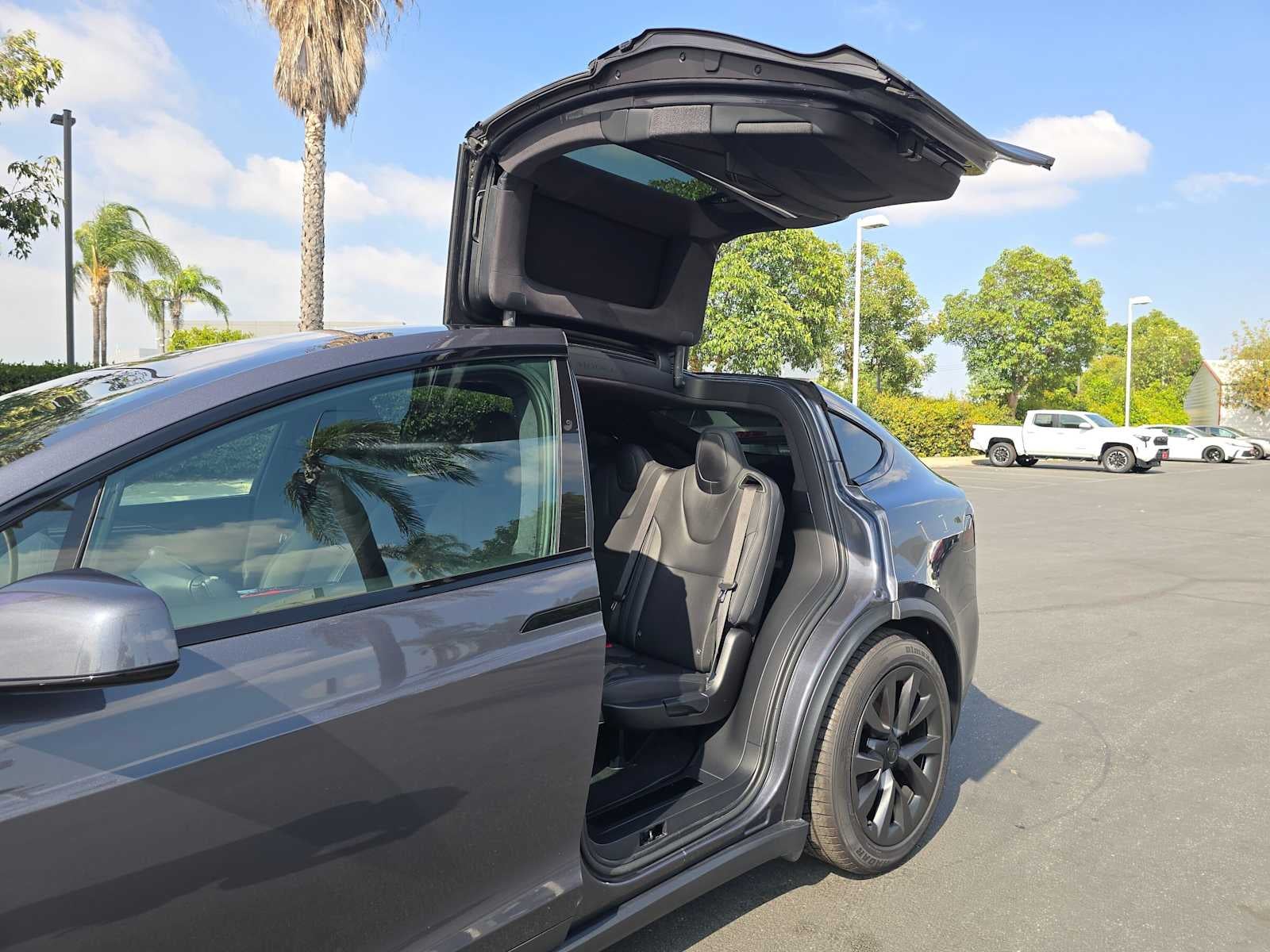 2022 Tesla Model X Base