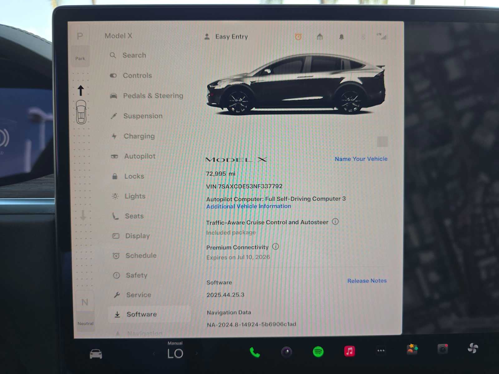 2022 Tesla Model X Base