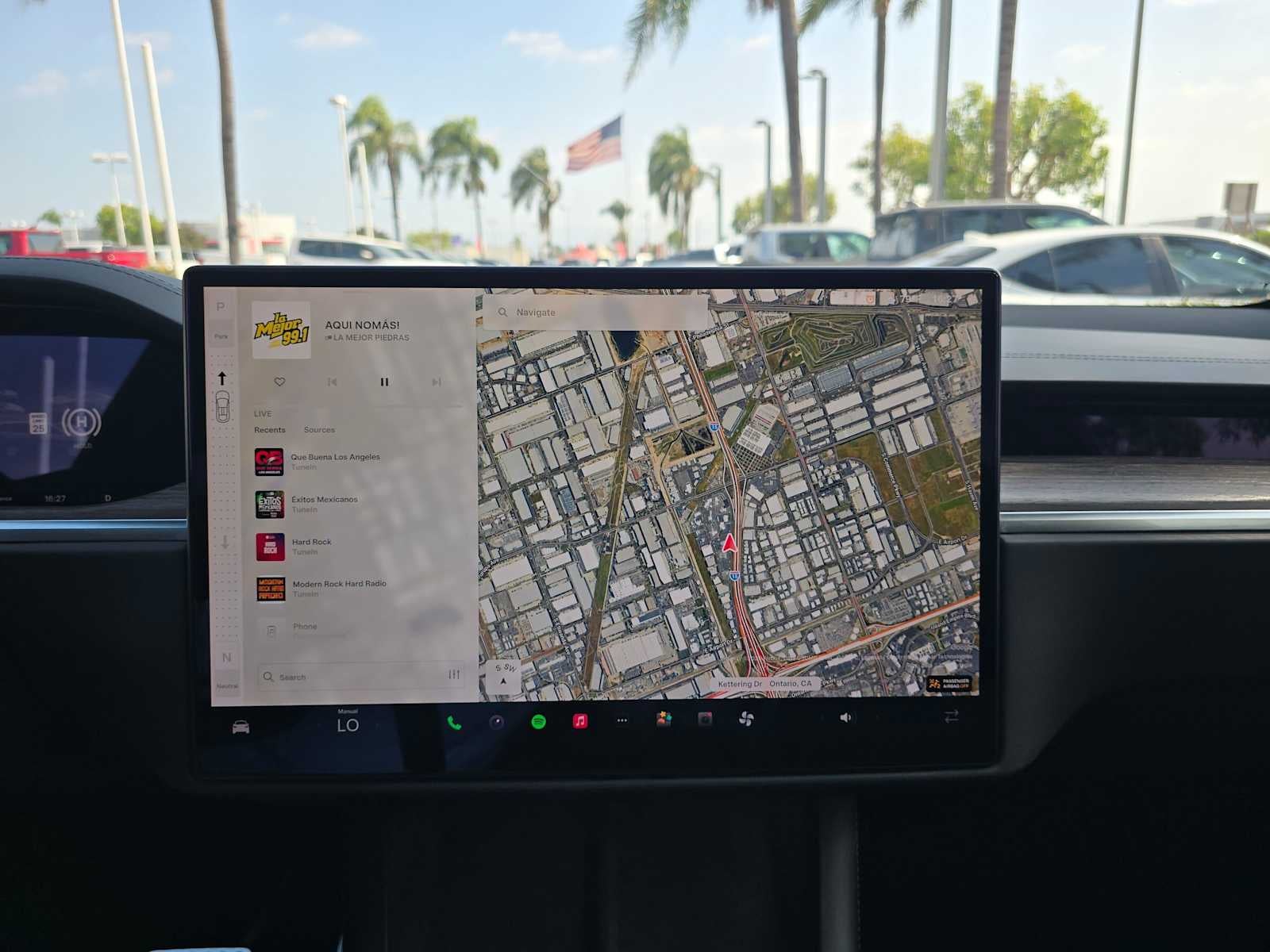 2022 Tesla Model X Base
