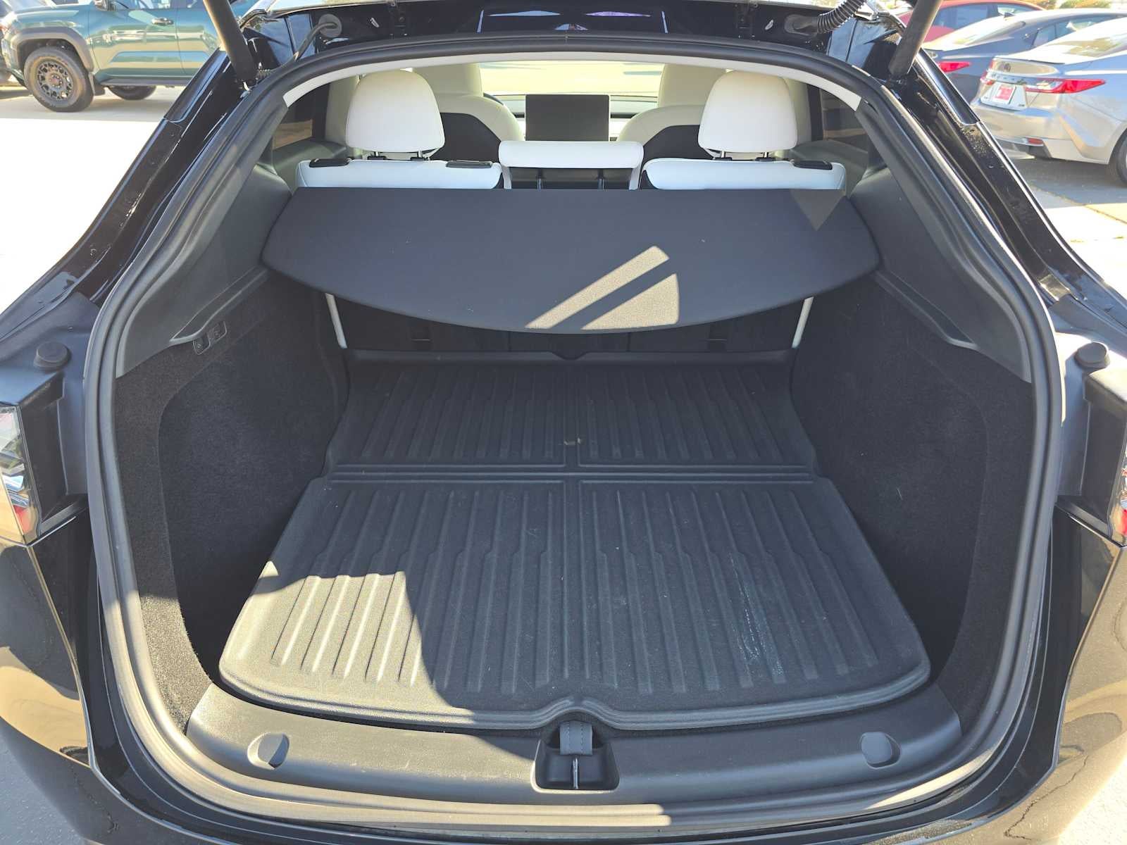 2025 Tesla Model Y Long Range