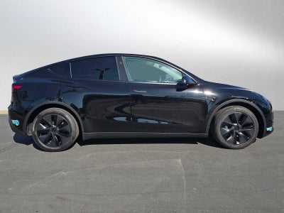 2025 Tesla Model Y Long Range