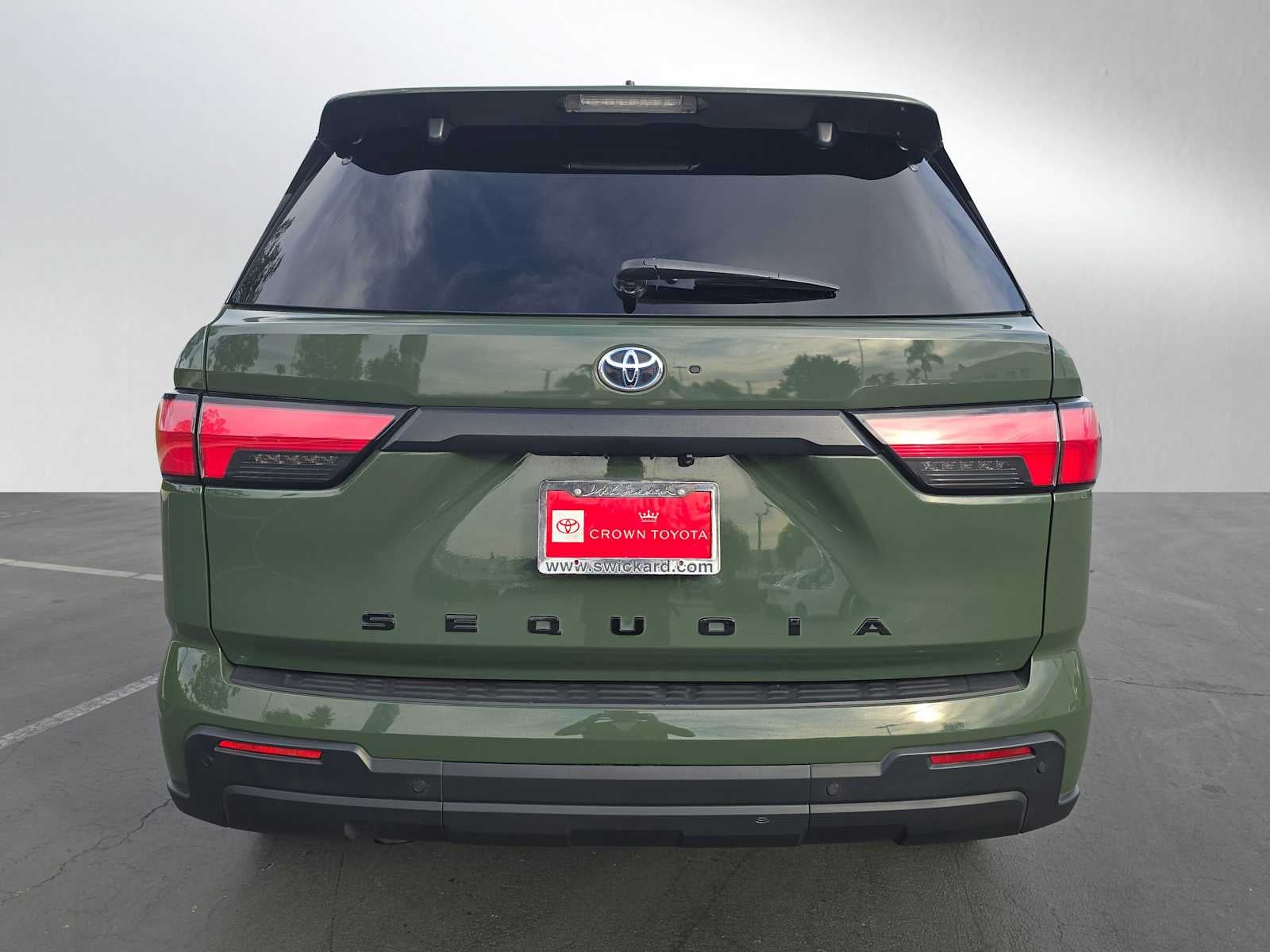 2023 Toyota Sequoia SR5