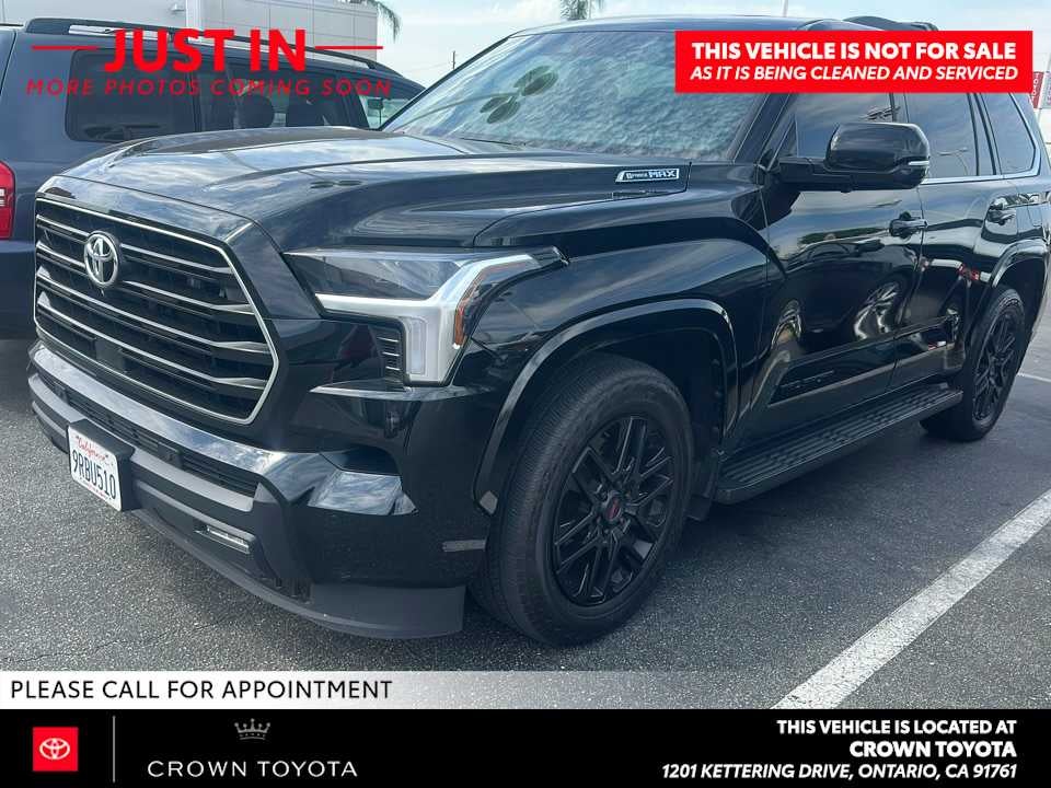 2025 Toyota Sequoia SR5